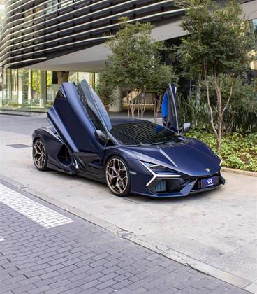 LAMBORGHINI REVUELTO 6.5 V12 PHEV AMT